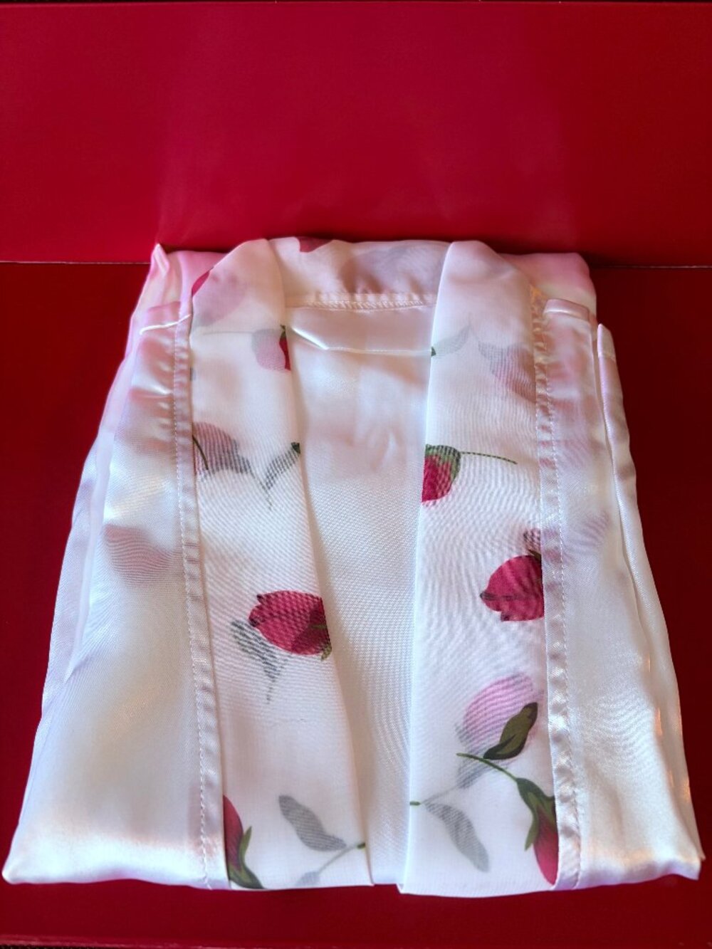 Yves Rocher Satin Robe Kimono - Picture 4 of 5